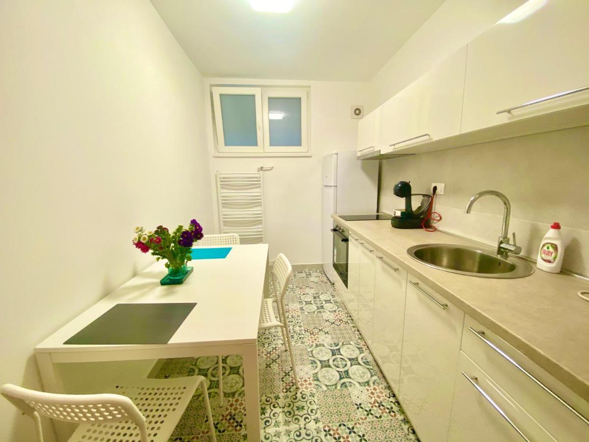 Ferienwohnung Uptown Girl Belgrad Exterior foto